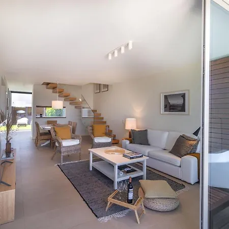 Blue H - - 10 Min Walk To The *