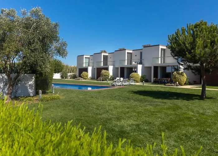 Villa Blue H - - 10 Min Walk To The