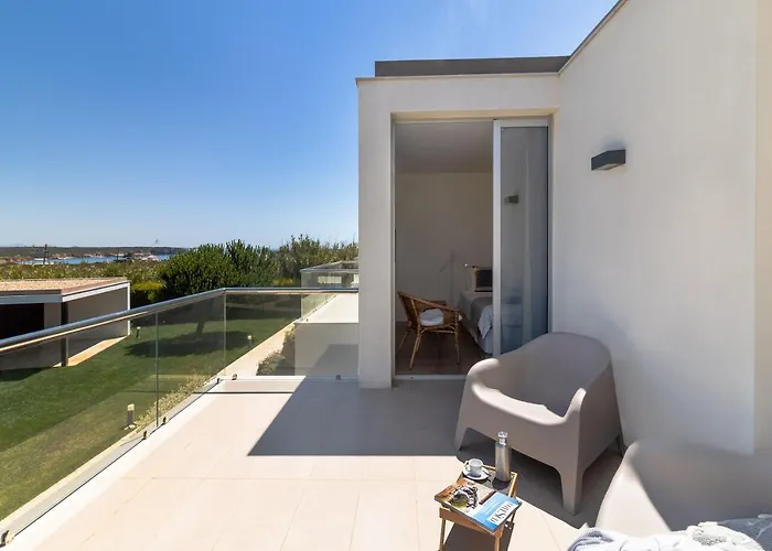 Villa Blue H - - 10 Min Walk To The *