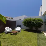 Blue H - 10 Min Walk To The Villa
