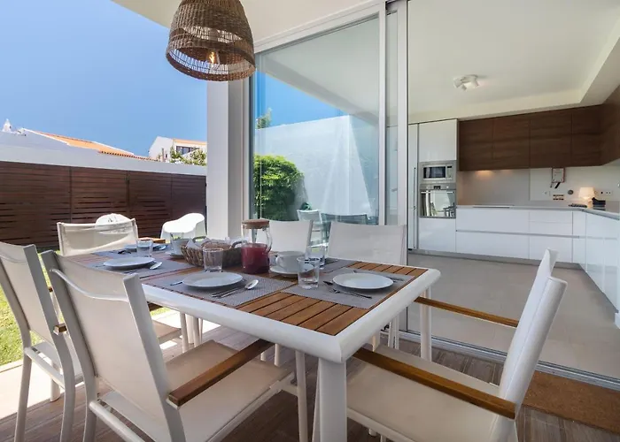 Blue H - - 10 Min Walk To The 别墅