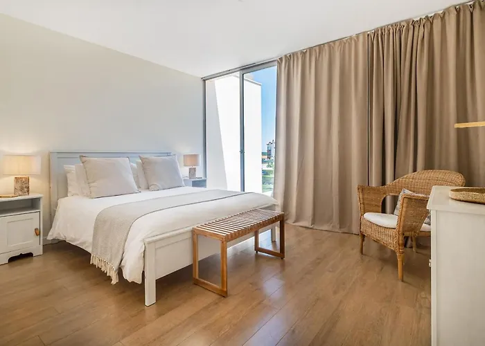 Blue H - - 10 Min Walk To The * 萨格里什